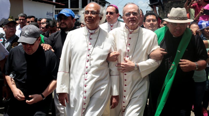 ‘Reafirmó mi sacerdocio’: Obispo nicaragüense que vive exiliado en Florida inspira a sacerdotes hispanos de Nueva Jersey